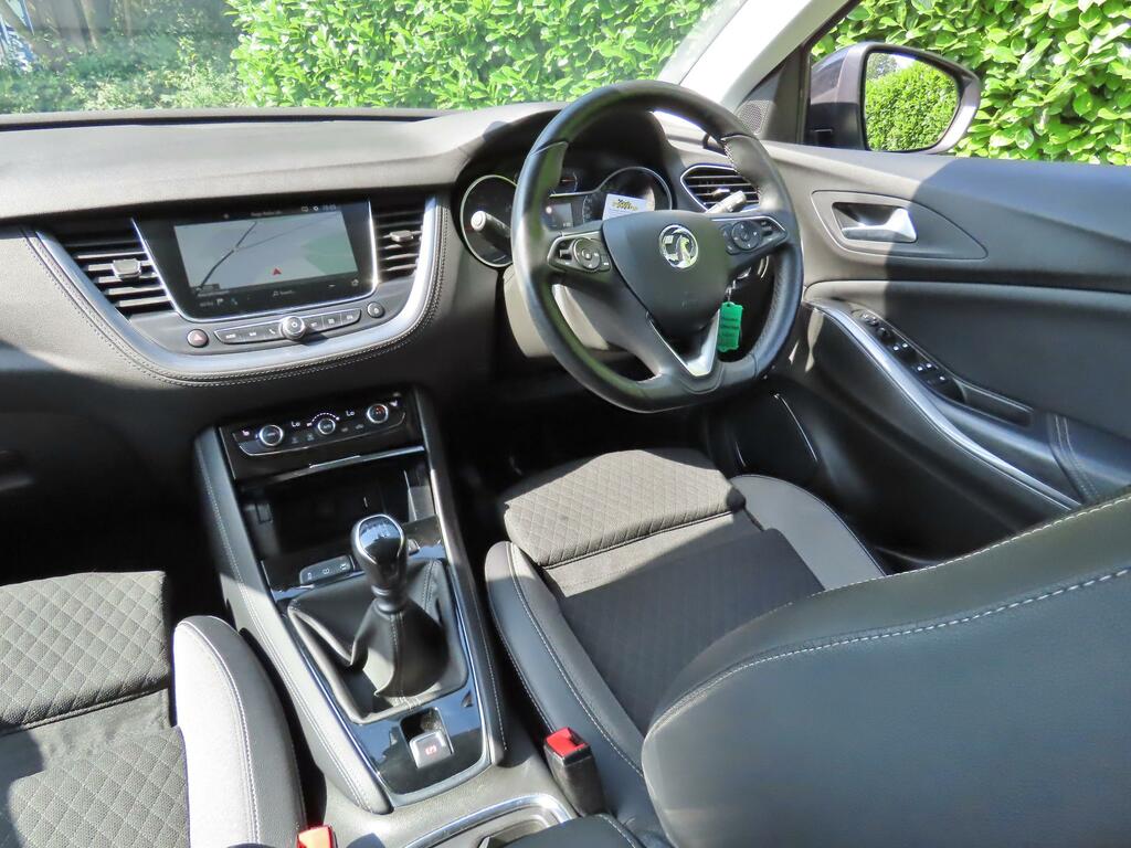 Vauxhall Grandland X 1.2 Turbo Sri Nav Suv Euro 6 S DE70MJO White #3