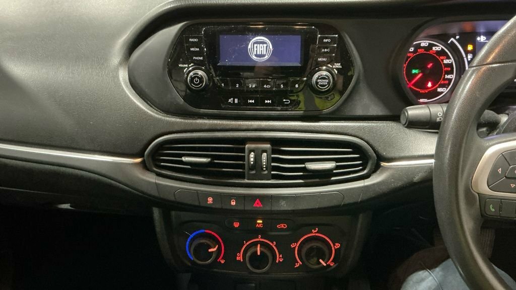Fiat Tipo 1.6 Multijet Easy Plus Grey #11