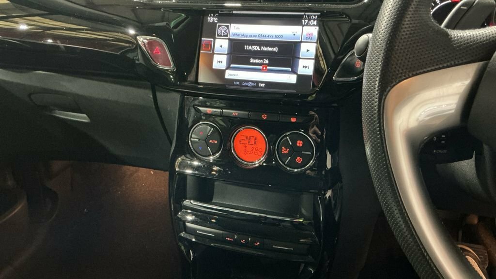 Citroen C3 1.2L Platinum White #12
