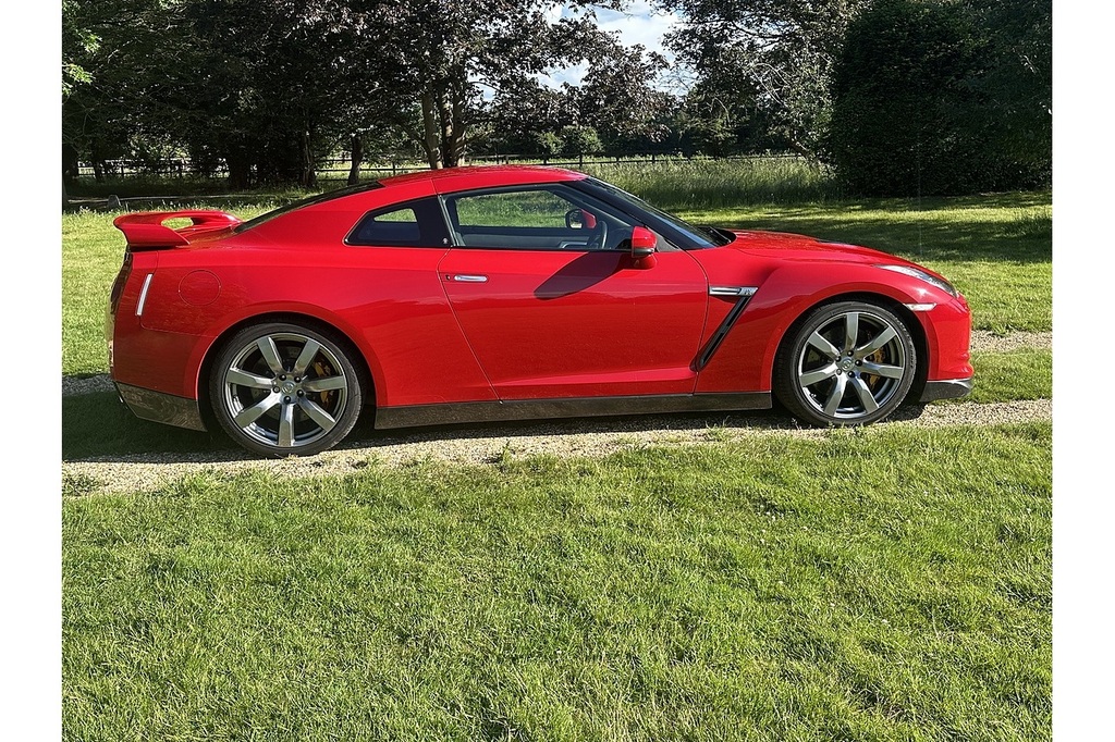 Nissan GT-R V6 Premium Edition U367 Ulez Red #4