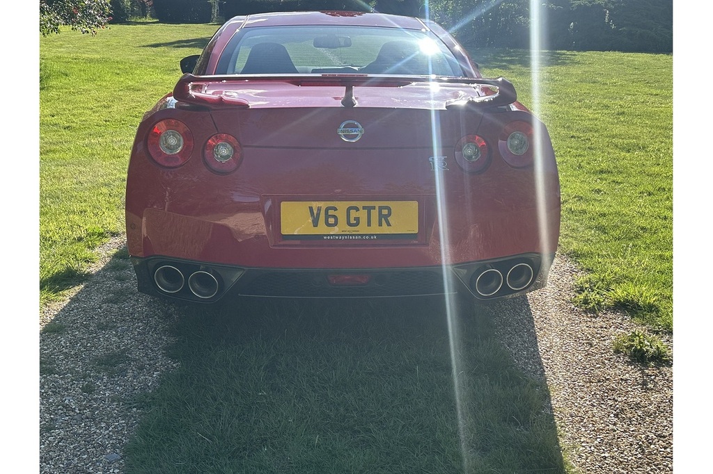 Nissan GT-R V6 Premium Edition U367 Ulez Red #6