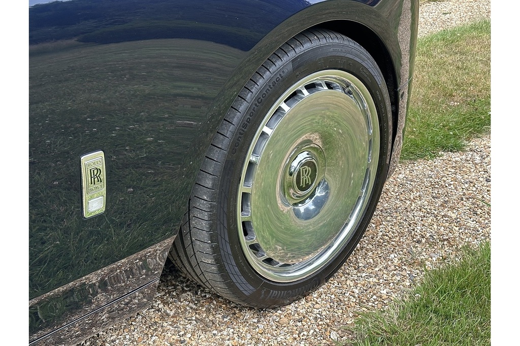 Rolls-Royce Phantom Convertible Silver #11