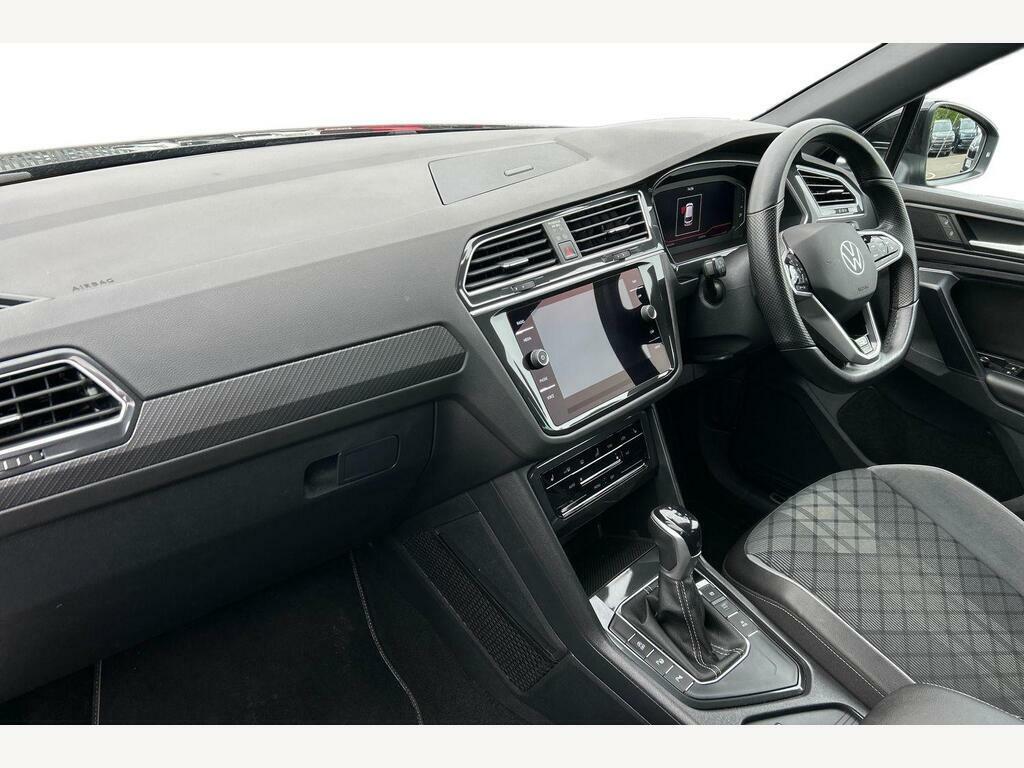 Volkswagen Tiguan 1.5 Tsi R-line Edition Dsg Euro 6 Ss AX72FBJ Black #2