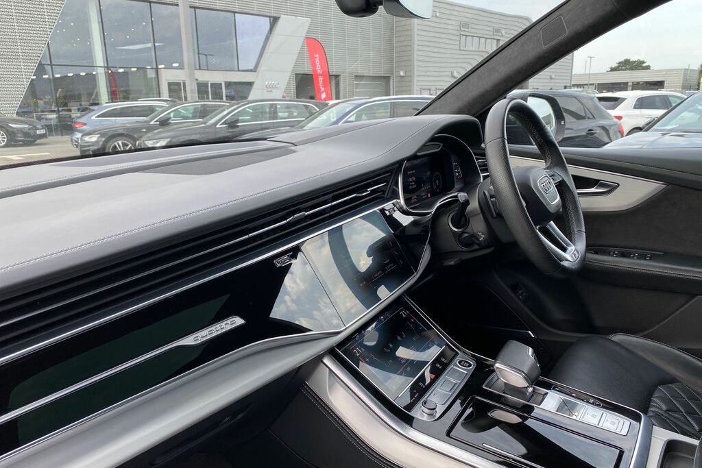 Audi Q8 e tron Q8 Black Edition 55 Tfsi E Quattro Grey #42