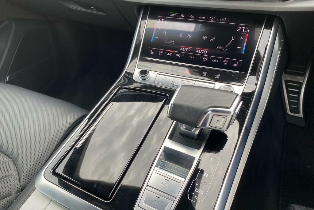 Audi Q8 e tron Q8 Black Edition 55 Tfsi E Quattro Grey #16