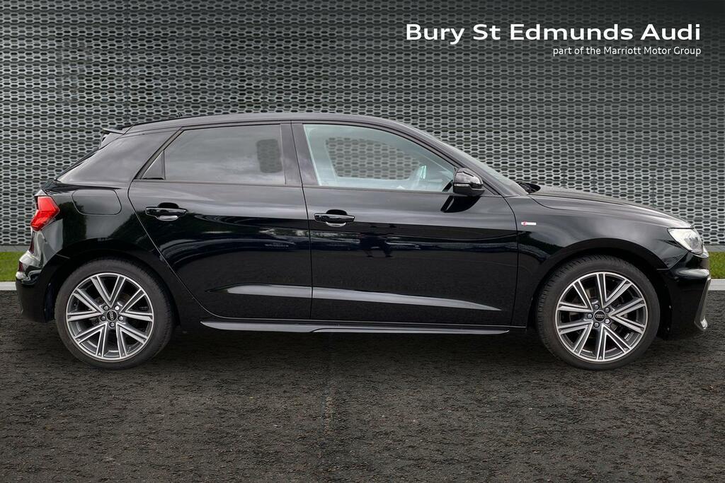 Audi A1 1.5 Tfsi 35 S Line Sportback S Tronic E AV73KPR Black #4