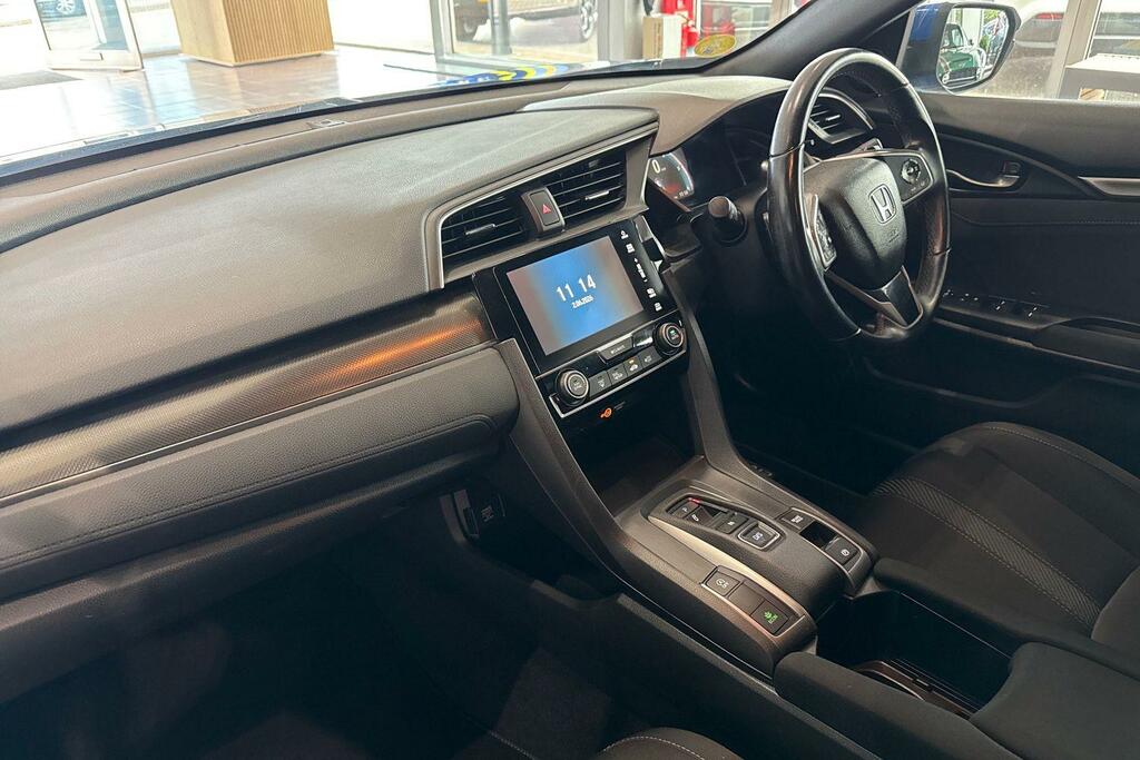 Honda Civic 1.5 Vtec Turbo Sport White #37