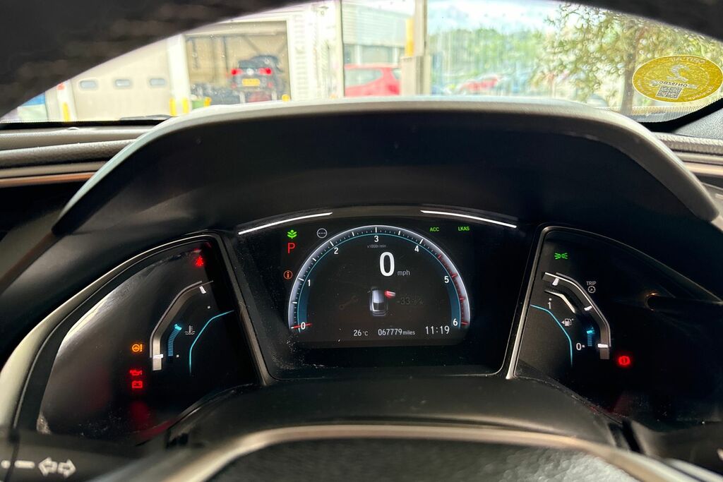 Honda Civic 1.5 Vtec Turbo Sport White #11