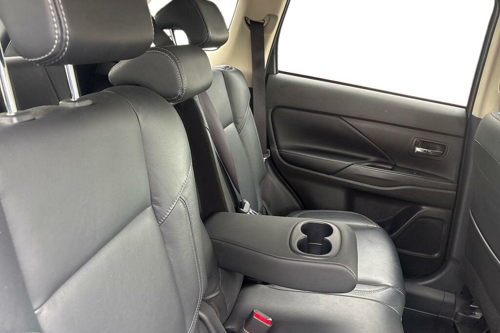 Mitsubishi Outlander 4 Grey #8
