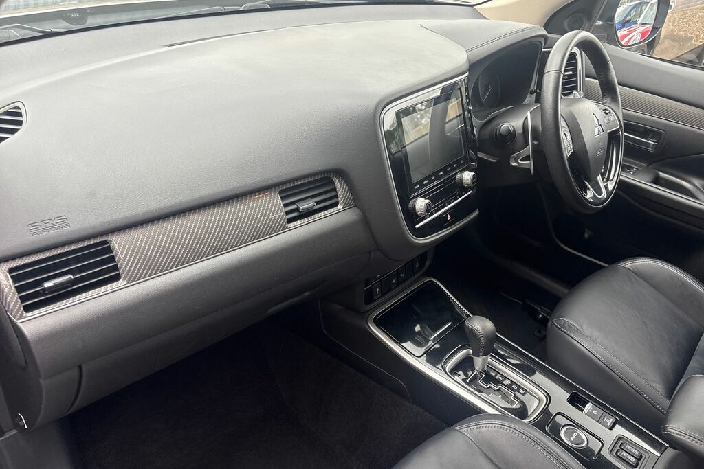 Mitsubishi Outlander 4 Grey #37