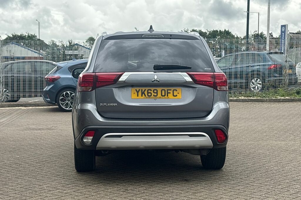 Mitsubishi Outlander 4 Grey #44