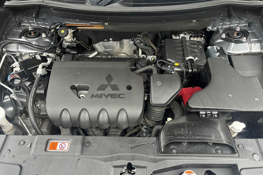 Mitsubishi Outlander 4 Grey #34
