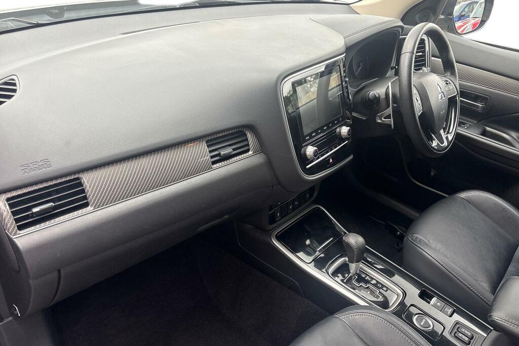 Mitsubishi Outlander 4 Grey #2