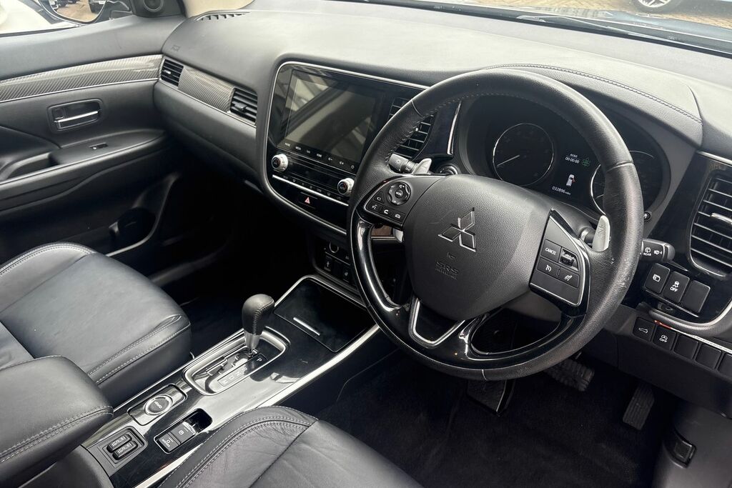 Mitsubishi Outlander 4 Grey #41