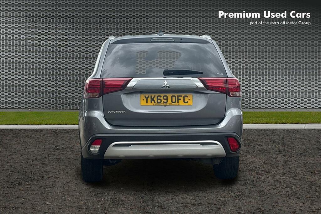 Mitsubishi Outlander 4 Grey #9