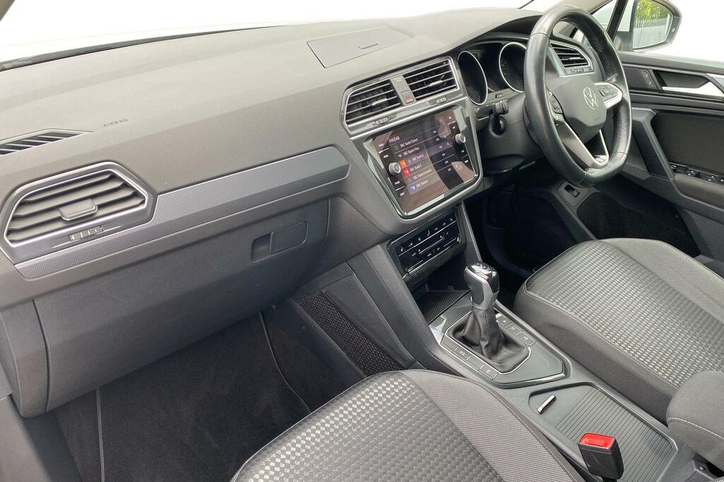 Volkswagen Tiguan 1.5 Tsi Active Suv Dsg Euro 6 Ss 15 MK22ORG White #2