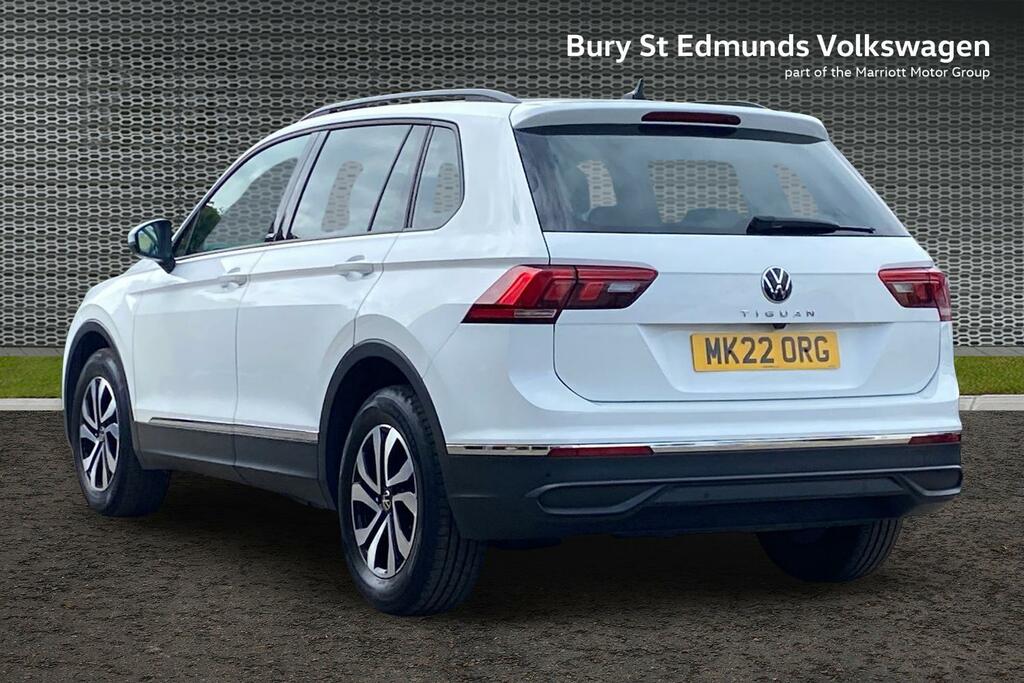 Volkswagen Tiguan 1.5 Tsi Active Suv Dsg Euro 6 Ss 15 MK22ORG White #3
