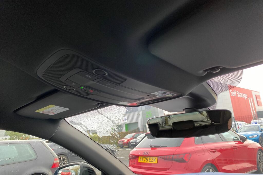 Audi Q2 35 Tfsi Black Edition S Tronic Tech Pro White #28