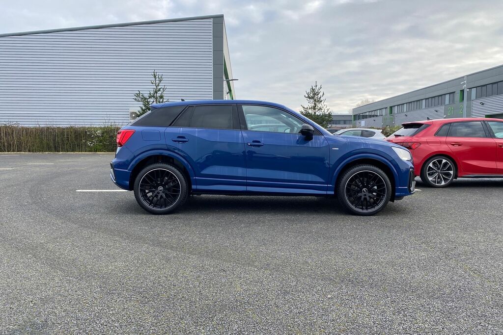 Audi Q2 35 Tfsi Black Edition S Tronic Tech Pro White #43