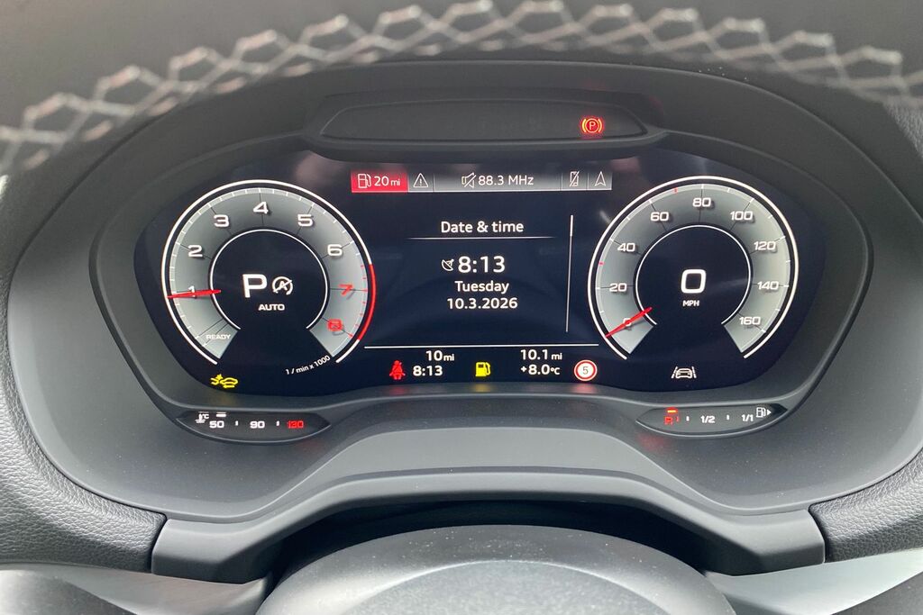Audi Q2 35 Tfsi Black Edition S Tronic Tech Pro White #24