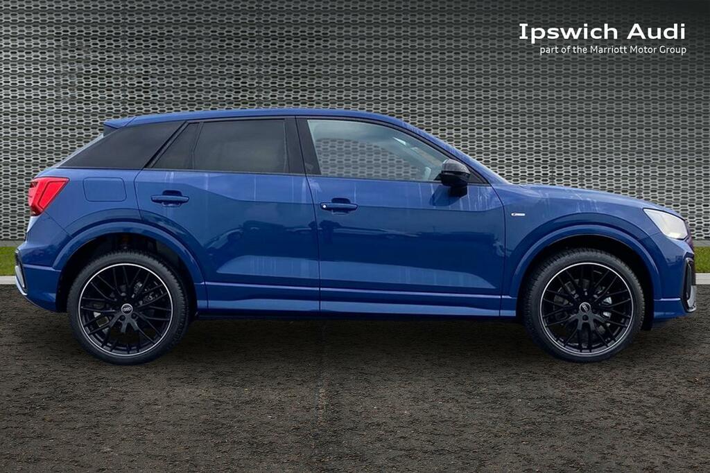 Audi Q2 1.5 Tfsi Cod 35 Black Edition Suv S Tro Blue #4