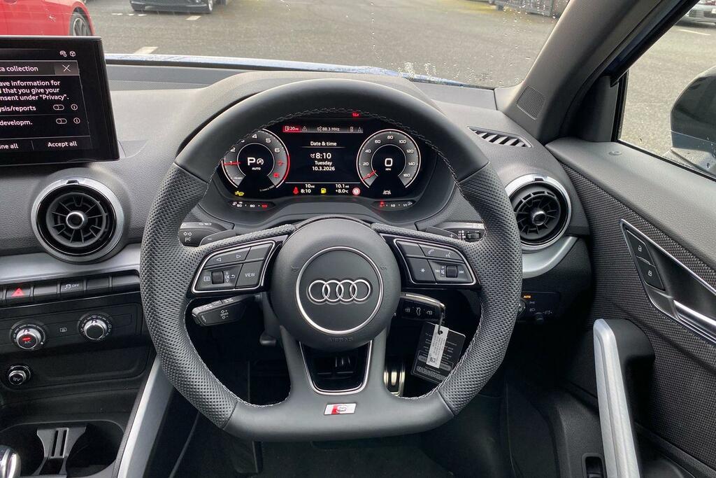 Audi Q2 35 Tfsi Black Edition S Tronic Tech Pro White #13