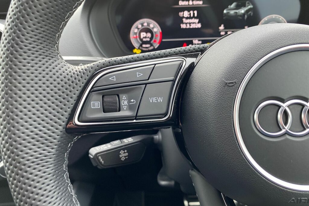 Audi Q2 35 Tfsi Black Edition S Tronic Tech Pro White #14