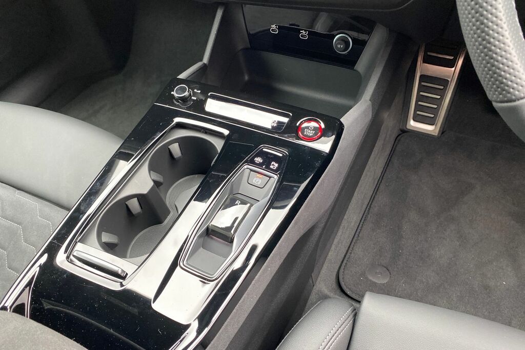 Audi A6 E-tron Sportback 100Kwh Edition 1 Hatchback Quatt FY26VGF Blue #16
