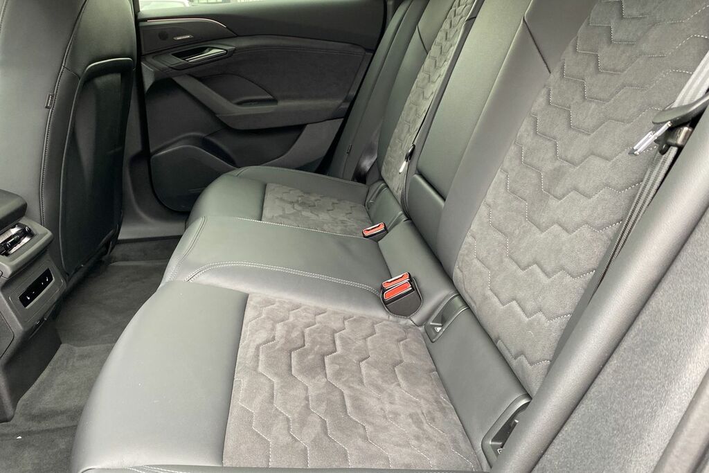 Audi A6 E-tron Sportback 100Kwh Edition 1 Hatchback Quatt FY26VGF Blue #49
