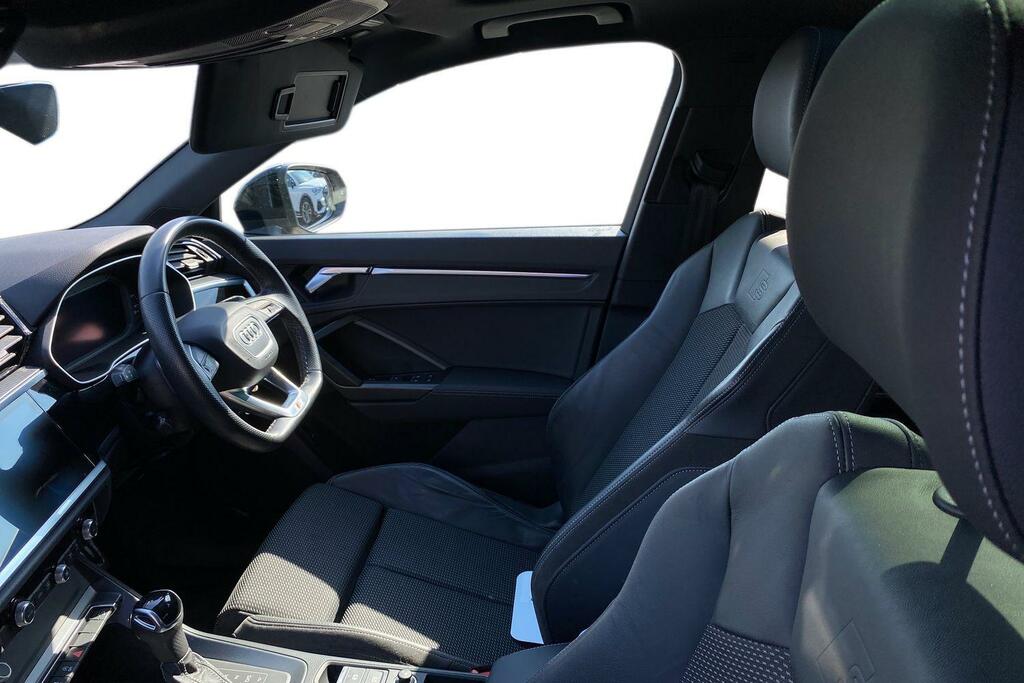Audi Q3 1.5 Tfsi Cod 35 Black Edition Suv S Tro CF21USM Grey #2