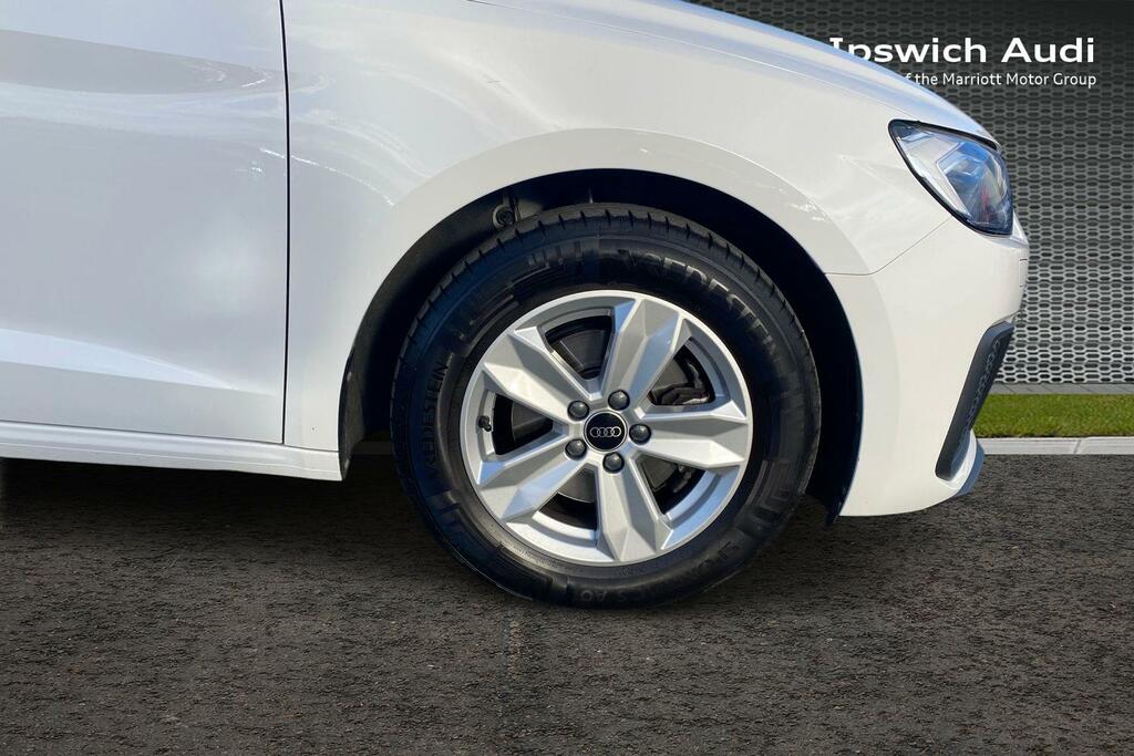 Audi A1 1.0 Tfsi 30 Technik Sportback S Tronic White #5