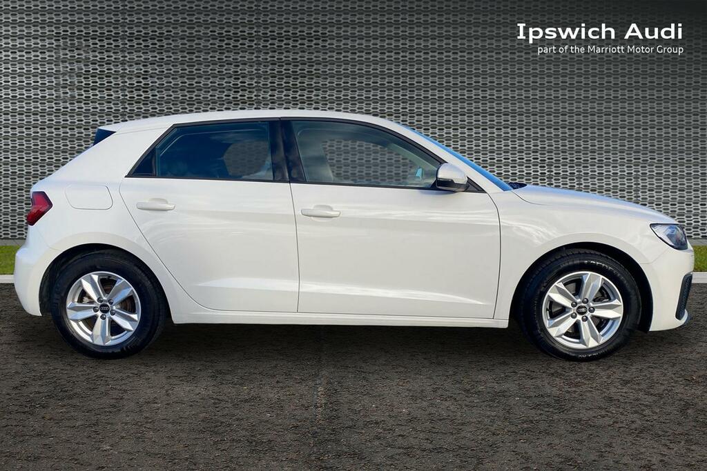 Audi A1 1.0 Tfsi 30 Technik Sportback S Tronic White #4