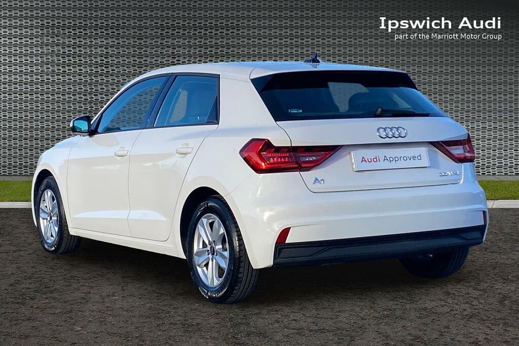 Audi A1 1.0 Tfsi 30 Technik Sportback S Tronic White #3