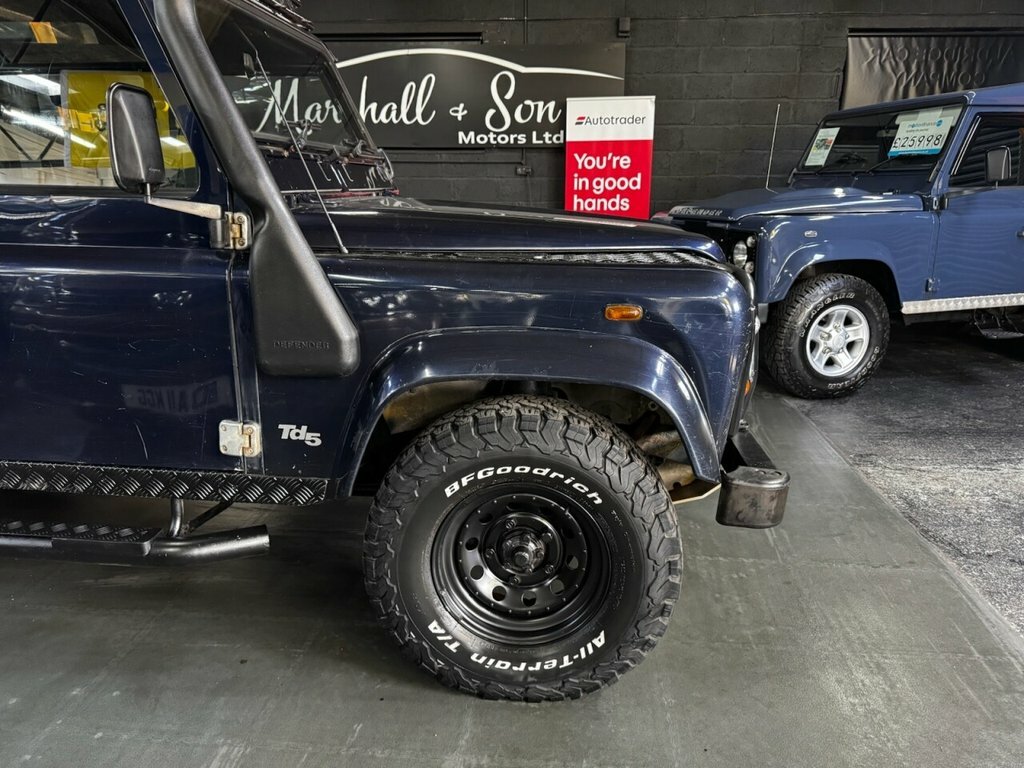 Land Rover Defender 110 Suv Blue #2