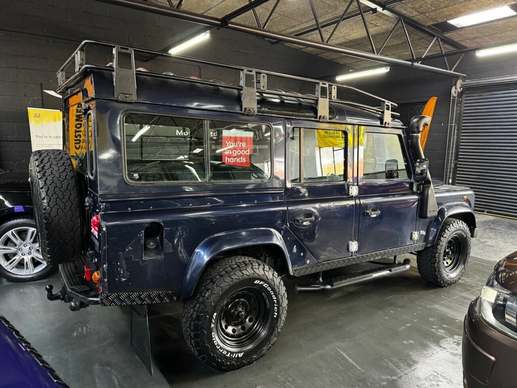 Land Rover Defender 110 Suv Blue