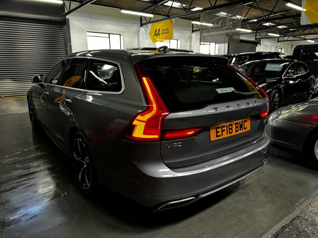 Volvo V90 D4 Momentum Pro Blue #7