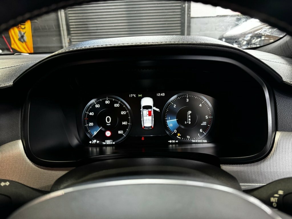 Volvo V90 D4 Momentum Pro Blue #14