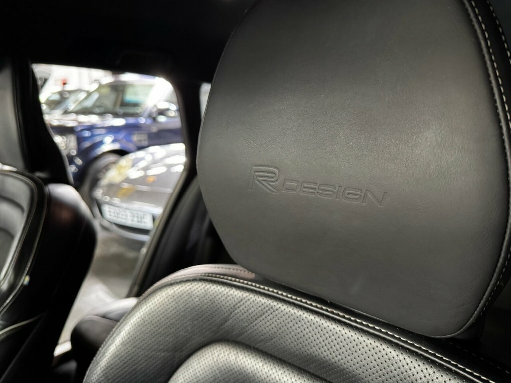Volvo V90 D4 Momentum Pro Blue #31