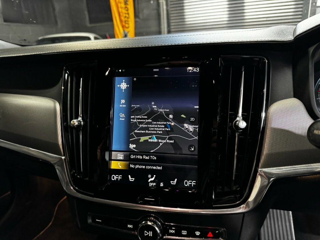 Volvo V90 D4 Momentum Pro Blue #16