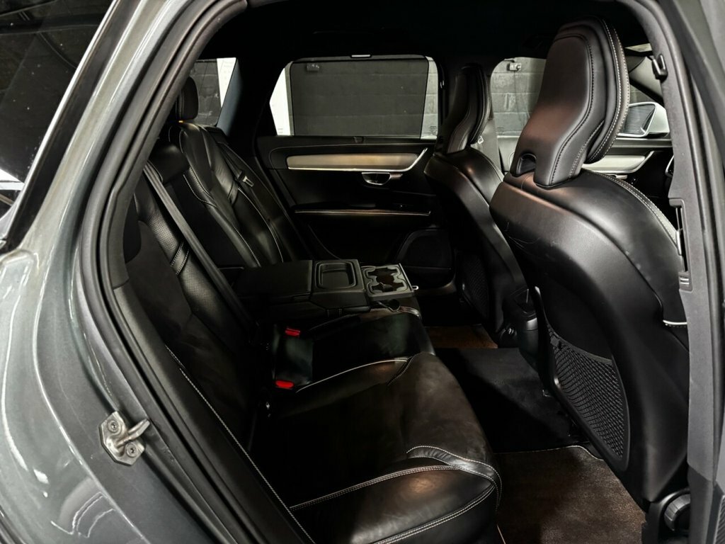 Volvo V90 D4 Momentum Pro Blue #21