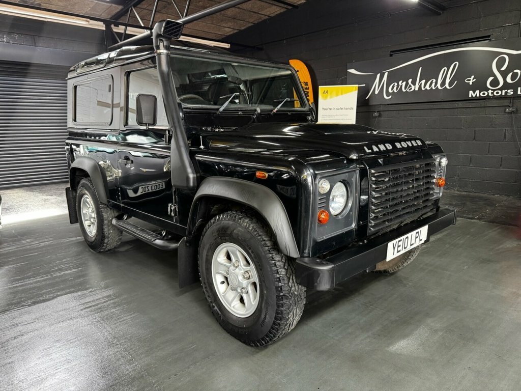 Land Rover Defender 90 2.4L Null Black