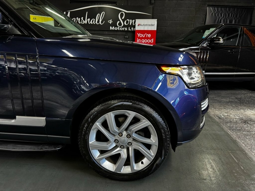 Land Rover Range Rover 3L Autobiography 5dr Blue #3