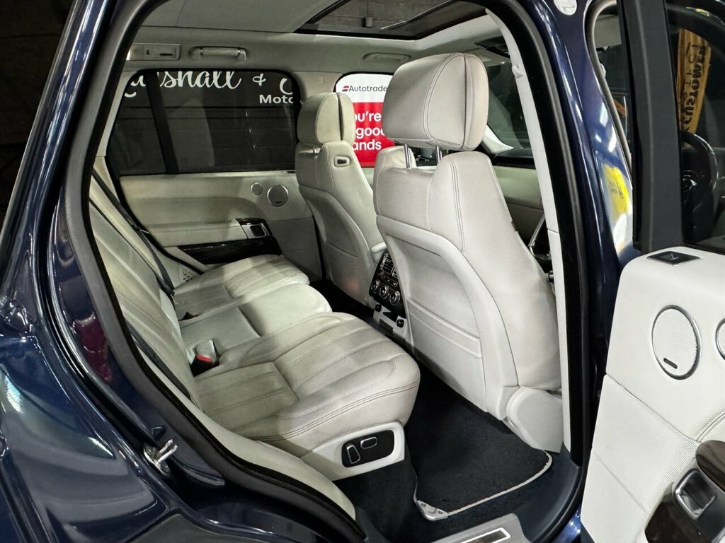 Land Rover Range Rover Autobiography Black #23