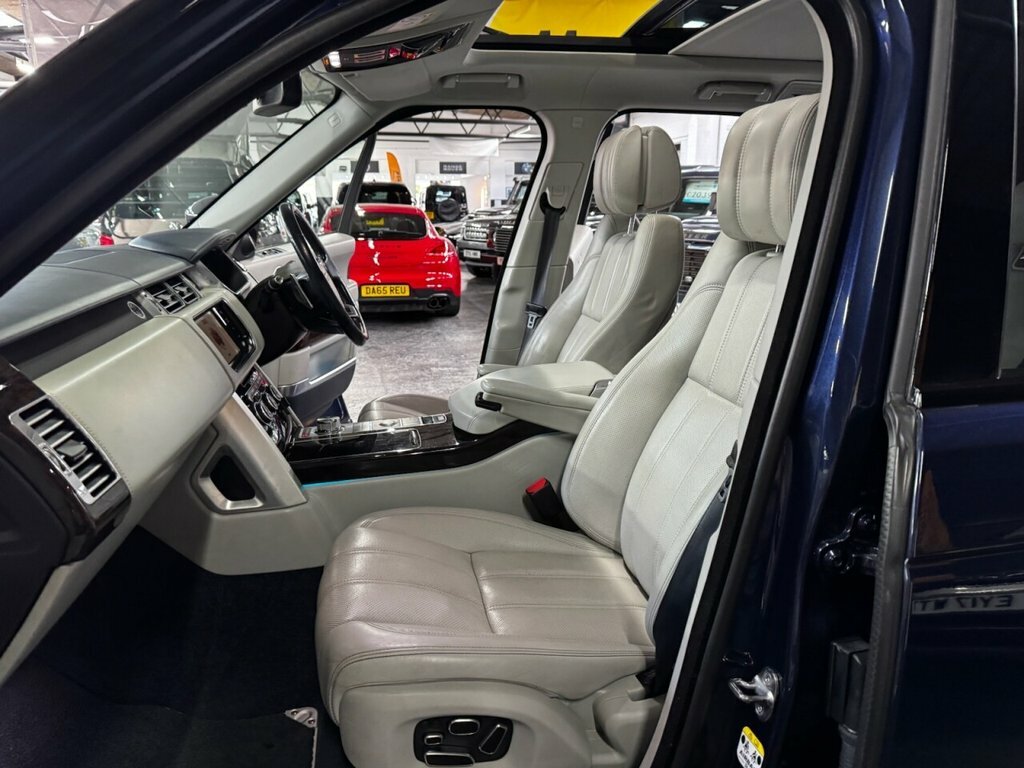 Land Rover Range Rover Autobiography Black #31