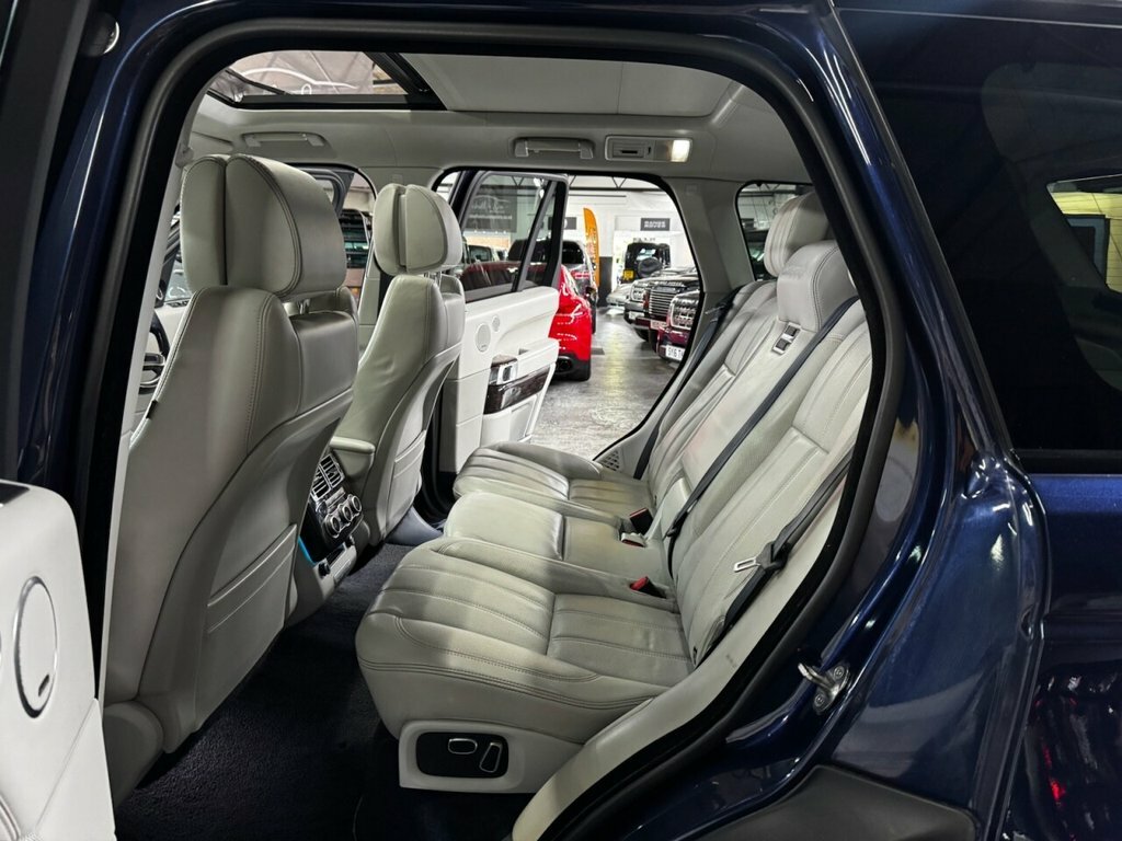 Land Rover Range Rover Autobiography Black #29
