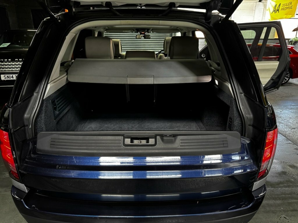 Land Rover Range Rover Autobiography Black #26