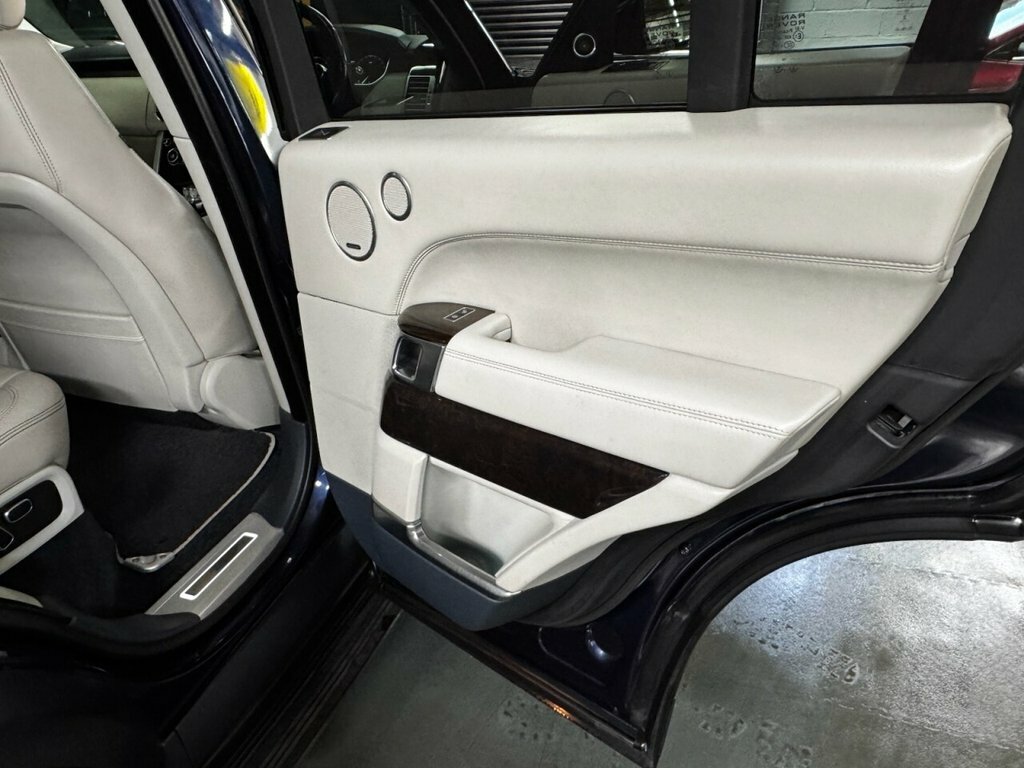 Land Rover Range Rover Autobiography Black #24