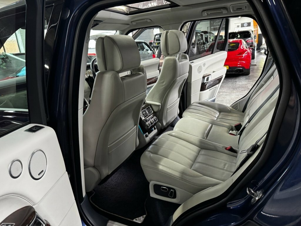 Land Rover Range Rover Autobiography Black #28