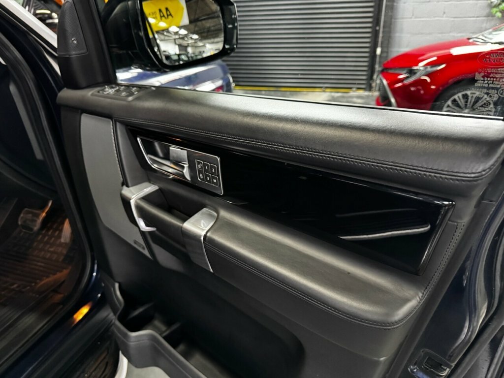 Land Rover Discovery 4 Suv Black #14