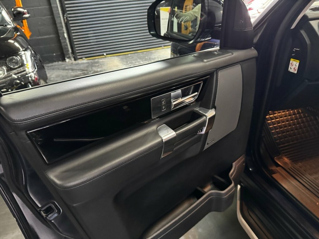 Land Rover Discovery 4 Suv Black #28